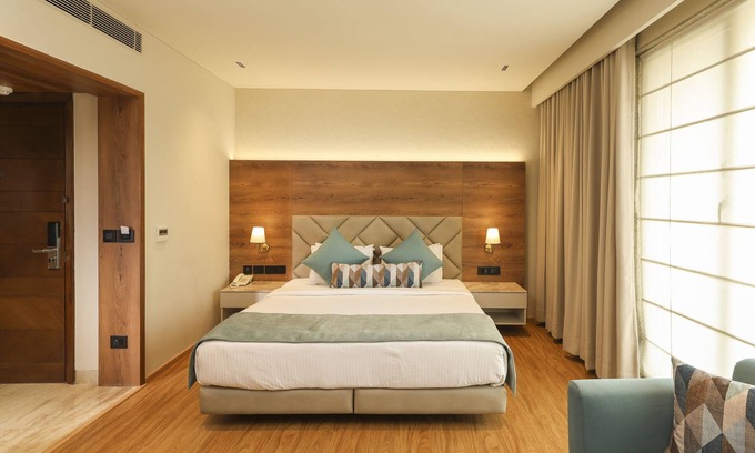 Greater Kailash Hotel | Indus Biznotel