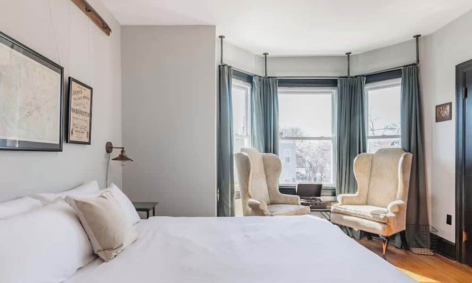 Truxton Circle Condo | Industrial Loft Offers Historic Feel with Modern Amenities