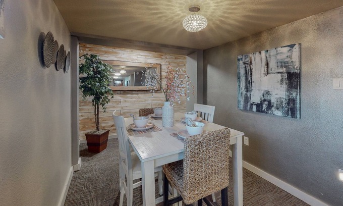 North Valley House | Industrial Stylish Calacatta