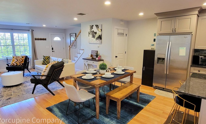 Framingham House | Infant-friendly Luxurious 7 Beds, 6 Room Home with BONUS Loft! A Dream Getaway!