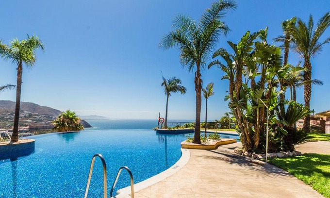 Velilla-Taramay Villa | Infinityhouse