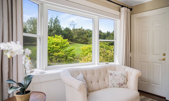 Lexington Bed & Breakfast | Inn at Brierley Hill