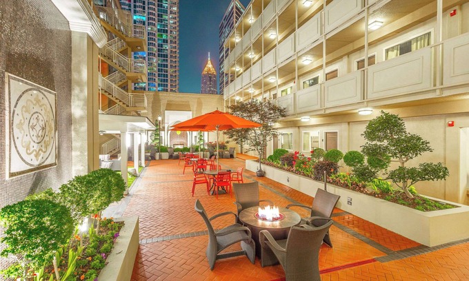 Downtown Atlanta Hotel | Inn at the Peachtrees, an Ascend Collection Hotel