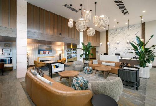 Downtown Hotel | Inn at the Pier Pismo Beach, Curio Collection by Hilton