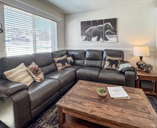 Harbor Village House | Inn Building Condo 112, updated beautiful condo