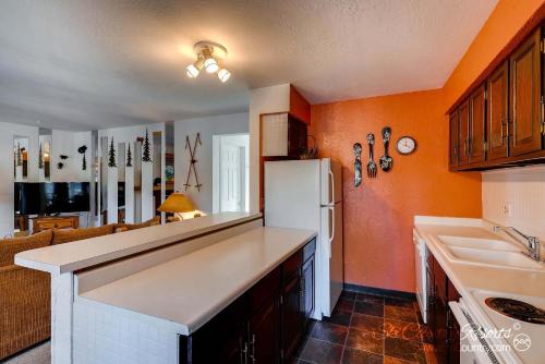 Warrior's Mark Apartment | Inner Circle 4 by Ski Country Resorts