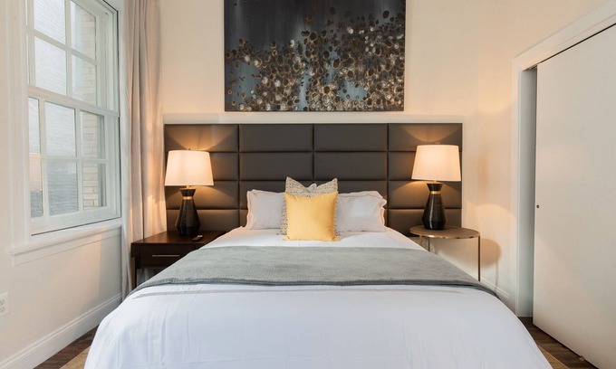 Downtown Baltimore Apartment | Inner Harbor's Best Furnished Luxury Apartments 1 Bedroom Apts by Redawning