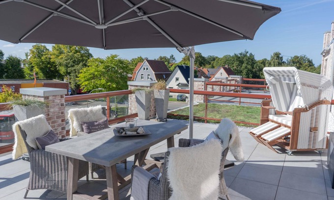 Burg auf Fehmarn Apartment | Inselblume 47 - Luxury vacation home in Burg, with roof terrace