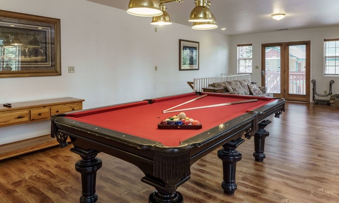 Yosemite West House | Inside Yosemite Spring Wonderland