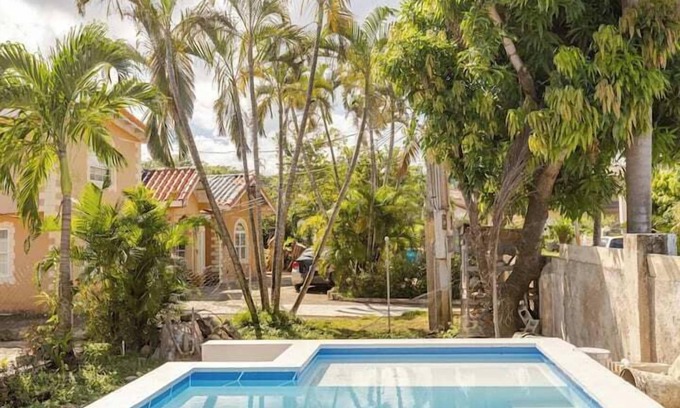Tower Isle Bed & Breakfast | Insight Studio at Csompo Silver Manor