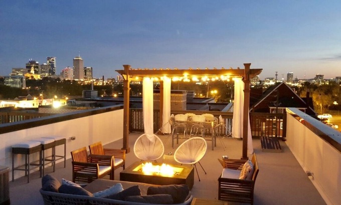 Buena Vista House | ★INSPIRE HOUSE★ Bachelor-ette Rooftop Sky Terrace! 1M to Broadway, 9 beds