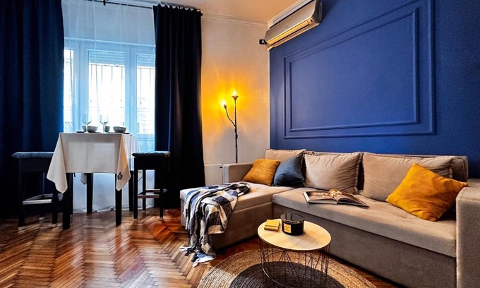 Kosancicev Venac Apartment | Insta-Apt Old Town Central Park Renovated