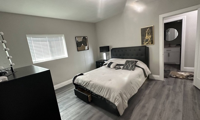 San Bernardino House | Insta-Worthy! Just Remodeled! Private Home! Luxurious & Brand New