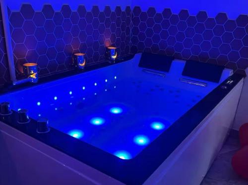 Saintry-sur-Seine Apartment | Instant Douceur Suite Jacuzzi