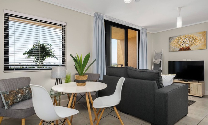 Flora Park Apartment | Intaka Island Retreat | 1 Bedroom Apartment