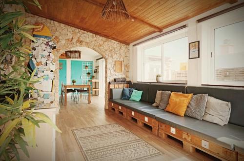 Sagres House | International Surf School & Camp