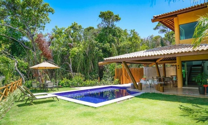 Itacimirim Villa | Intimate 4 suite villa in a garden setting