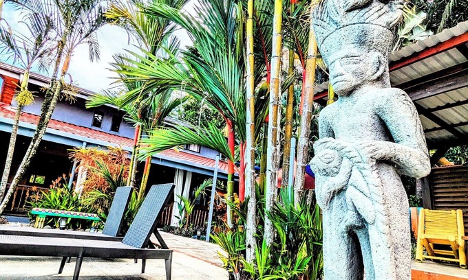Barrio Las Parcelas Apartment | Intimate Earthy Vibe - Room in a Tropical Paradise