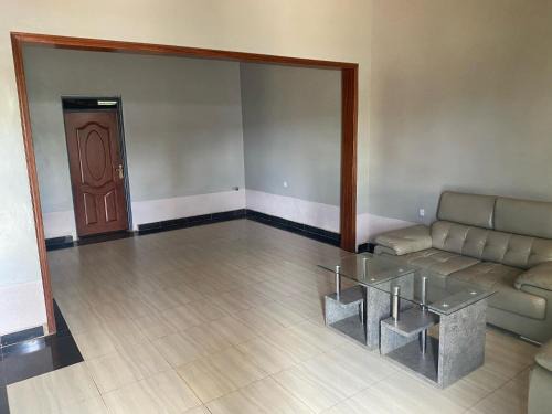 Gitarama House | Intore House
