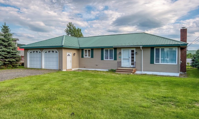 Rangeley House | InTown Lake House - downtown Rangeley home on the Lake