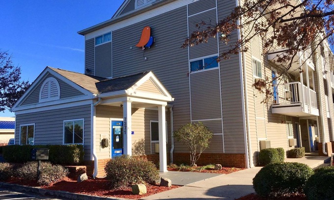 North Charleston Apartment | InTown Suites Extended Stay North Charleston SC - Ashley Phosphate