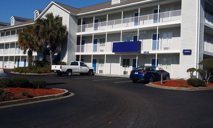 West Ashley Apartment | InTown Suites Extended Stay Charleston SC - West Ashley