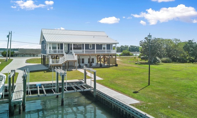 Cedar Point House | Intracoastal Waterway Soundfront 4BR w/Dock, Boat Lift, & Stunning Water Views