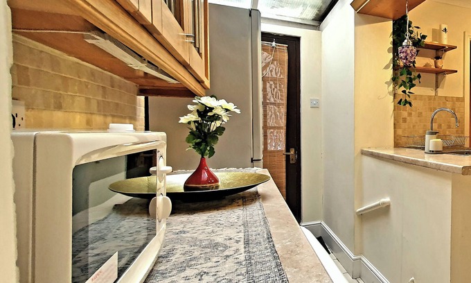 Windsor City Centre Cottage | Inviting 2-bed Cottage in Windsor