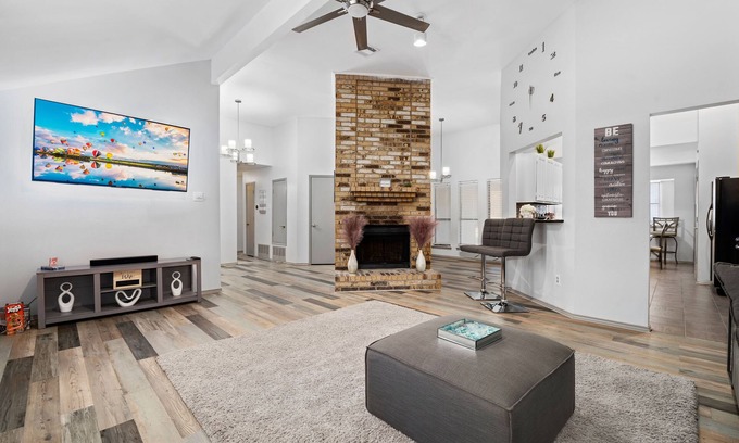 Buckner Terrace - Everglade Park House | Inviting 3BR Home near Downtown Dallas and The State Fair of Texas