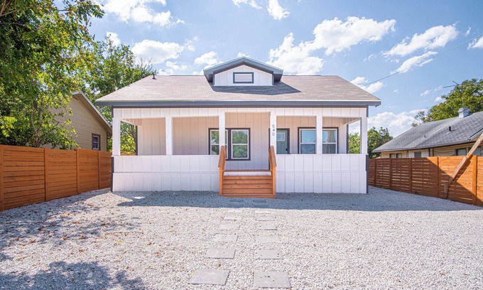 Highland Park House | Inviting 4BR/3BA Near Downtown & Riverwalk