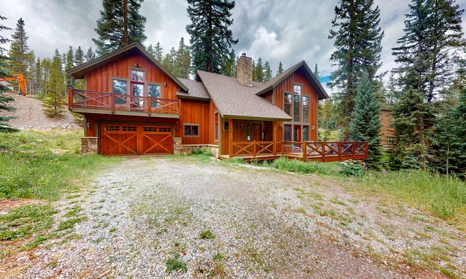 Crown Cabin | Inviting mountain cabin with skiing, fireplace, balcony, hot tub, & W/D