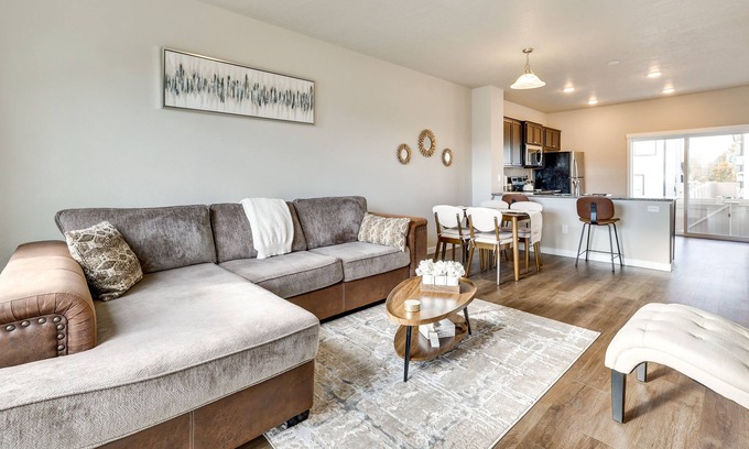 Southwest Ada County Alliance House | Inviting Townhome in Boise w/ Community Amenities