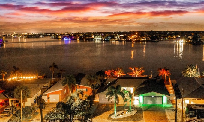 Indian Rocks Beach Villa | IRB Harbor House Semi-Private Waterfront Pool Villa