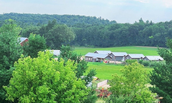 New London RV Rental | Irish Acres Farm GLAMPGroundnDeluxe & Rustic GlampingnHosting n1-22 persons