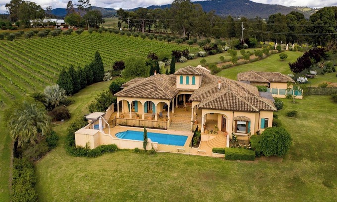 Pokolbin House | Iron Gate Estate - Pokolbin Hunter Valley