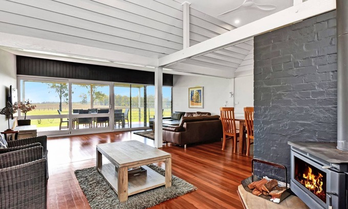 Pokolbin House | Ironbark Hill Retreat