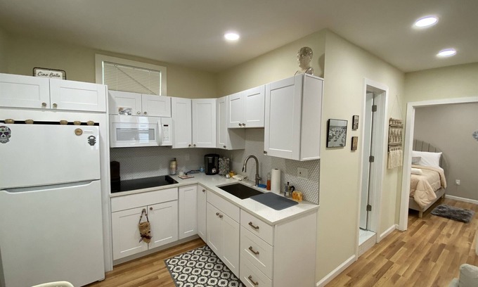 North Ironbound Apartment | Ironbound Oasis Steps to Nature