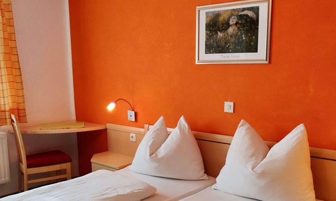 Sankt Georgen im Attergau Apartment | Irrsee - Frühstückspension Holzapfel