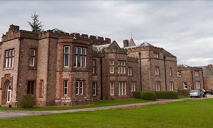 Holmrook Hotel | Irton Hall