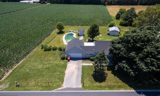 Houston Apartment | Is a cozy and private place close to Delaware Beaches, Milford and Harrintong!