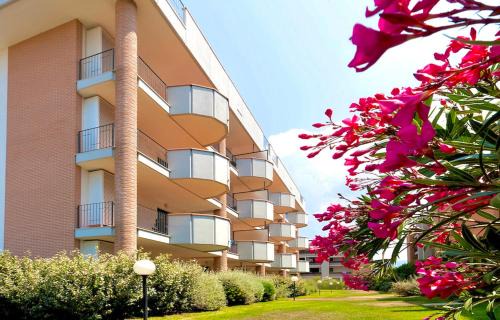 San Vincenzo Apartment | ISA - Apartments for 6 people, 2 bedrooms, in Residence Mirto And Corbezzolo with swimming pool in San Vincenzo