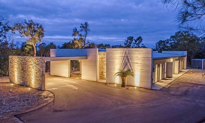 Yallingup House | Isabella, Injidup beach, Caves Road, Yallingup