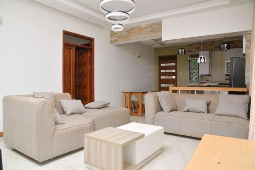 Kampala House | Isabirye residence