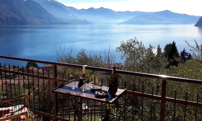Riva di Solto Apartment | IseoLakeRental - Casa Anita