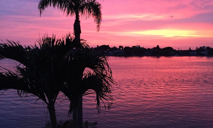 St. Petersburg Condo | Isla Del Sol Bahia Vista! Balcony! Sunsets! Water Views!