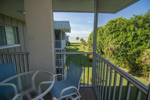 Sanibel House | Island Beach Club #P4B