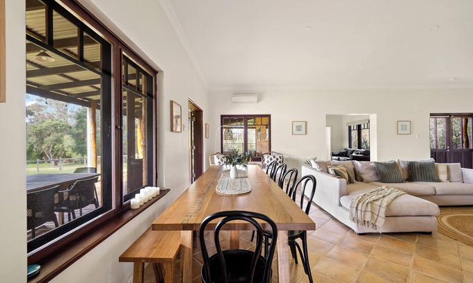 Yelverton Ski Chalet | Island Brook Estate Vineyard and Chalets