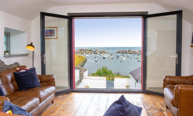 Aberaeron Cottage | Island House, Aberaeron