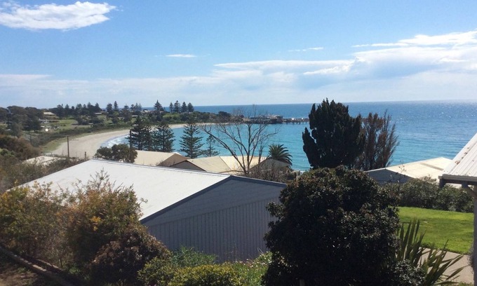 Penneshaw House | Island Rose Retreat - Kangaroo Island