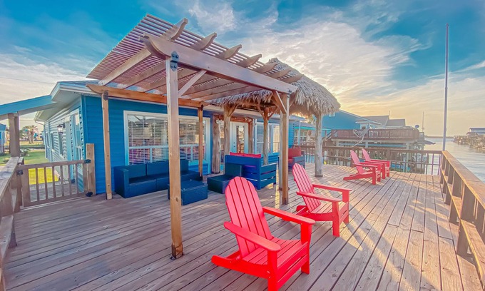 San Luis House | Island Tyme- Canal Waterfront Paradise with Sunset View!